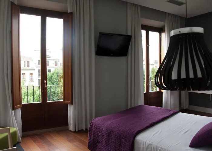Khu Hotel