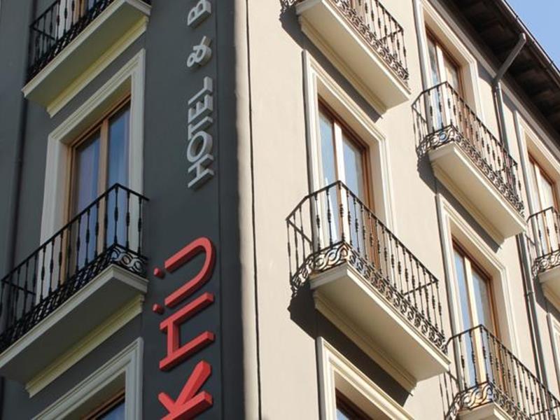 Khu Hotel
